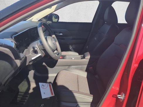 New 2026 Nissan Kicks SR FWD image 14