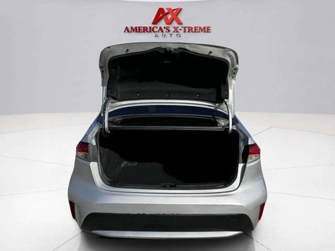 Used 2020 Toyota Corolla LE FWD image 48
