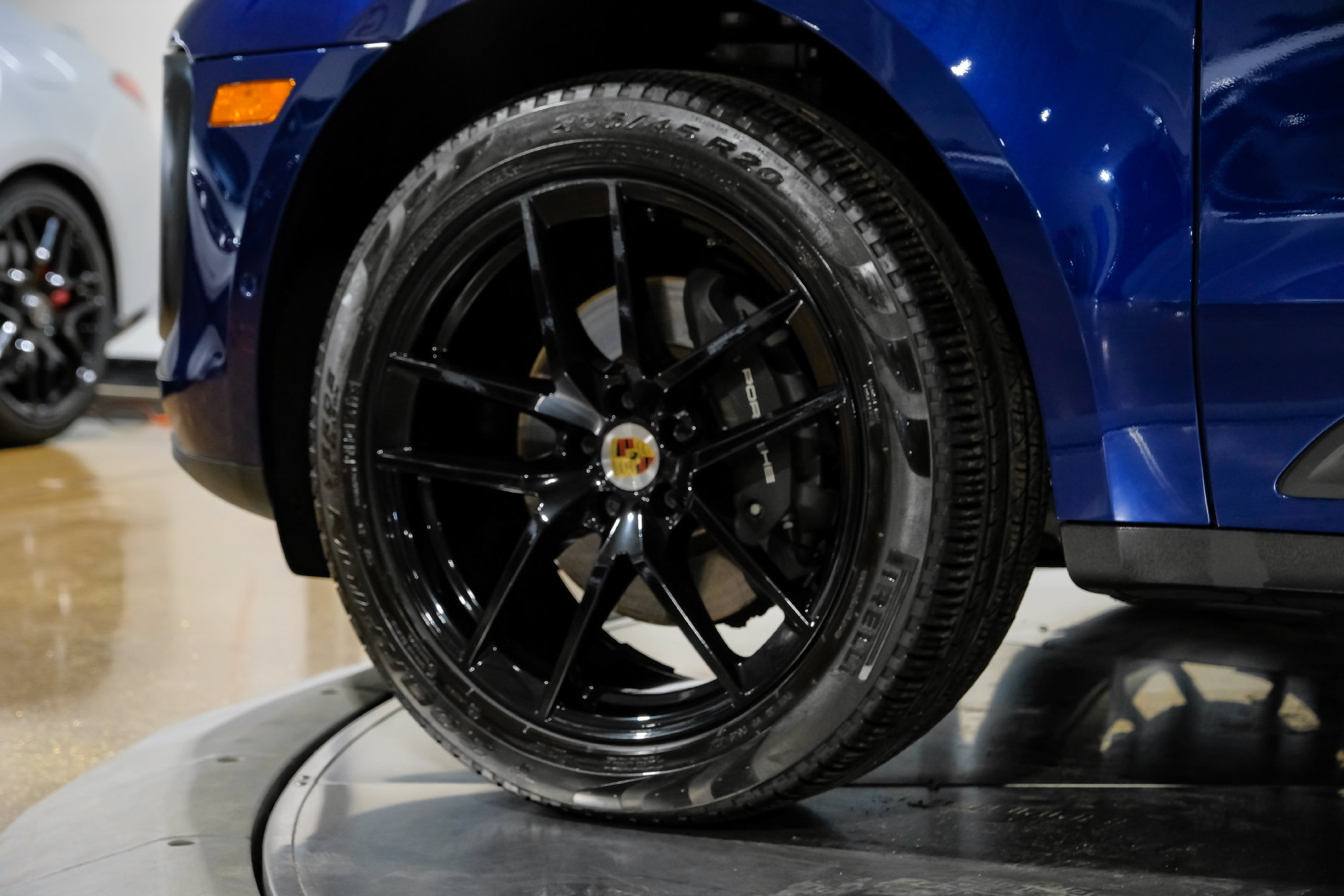 Used 2023 Porsche Macan Turbo AWD/4WD image 60