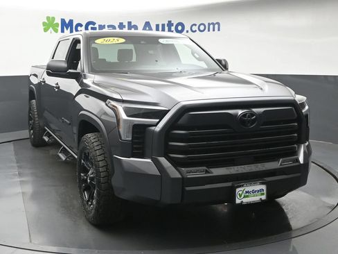 Used 2025 Toyota Tundra SR5 w/ SR5 Premium Package AWD/4WD image 5