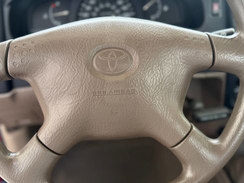 Used 2002 Toyota Tacoma 2WD Regular Cab image 46