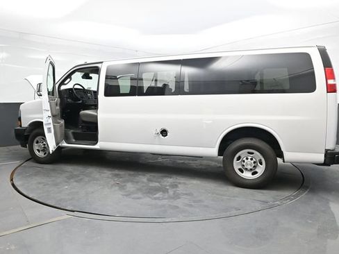 Used 2024 Chevrolet Express 3500 LS RWD image 43