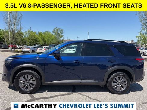 Used 2025 Nissan Pathfinder SV FWD image 5