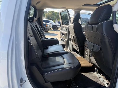 Used 2014 RAM 1500 Limited RWD image 14