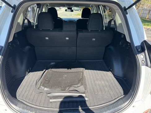 Used 2018 Toyota RAV4 LE w/ All Weather Liner Package image 16