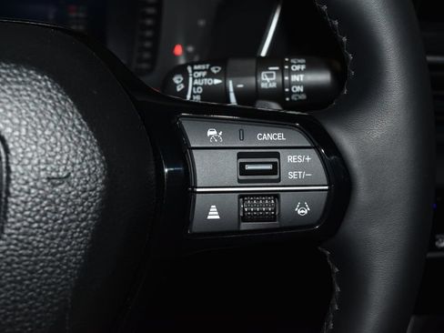 Used 2025 Honda Pilot Elite image 10