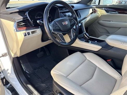 Used 2019 Cadillac XT5 Premium Luxury image 12