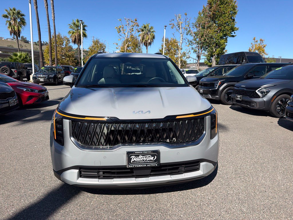Certified 2026 Kia Carnival EX FWD image 12