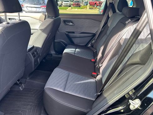 Used 2023 Nissan Rogue SV image 23