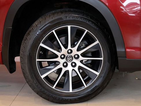 Used 2018 Toyota Highlander SE w/ Protection Package #3 image 2