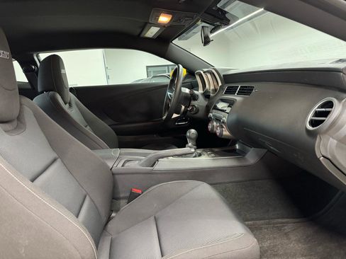 Used 2010 Chevrolet Camaro SS RWD image 36