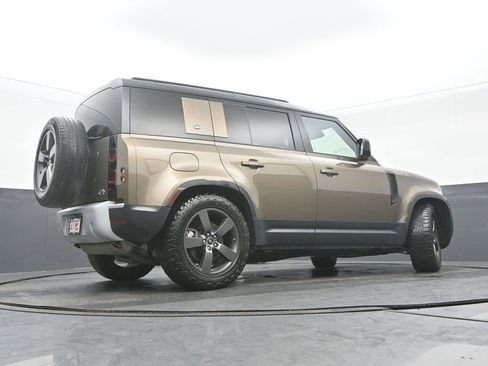 Used 2020 Land Rover Defender 110 SE image 31