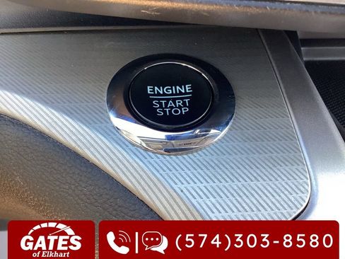 Used 2022 Ford Explorer XLT w/ Equipment Group 202A image 26