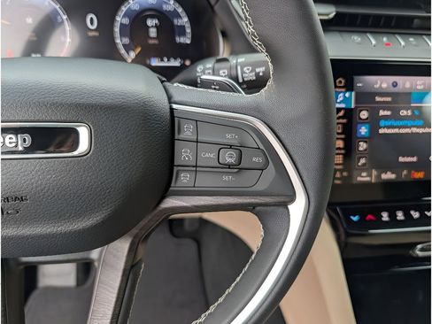 New 2026 Jeep Grand Cherokee L Limited RWD image 19