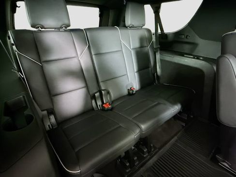 Used 2024 Cadillac Escalade ESV Premium Luxury w/ LPO, Floor Liner Package AWD/4WD image 30