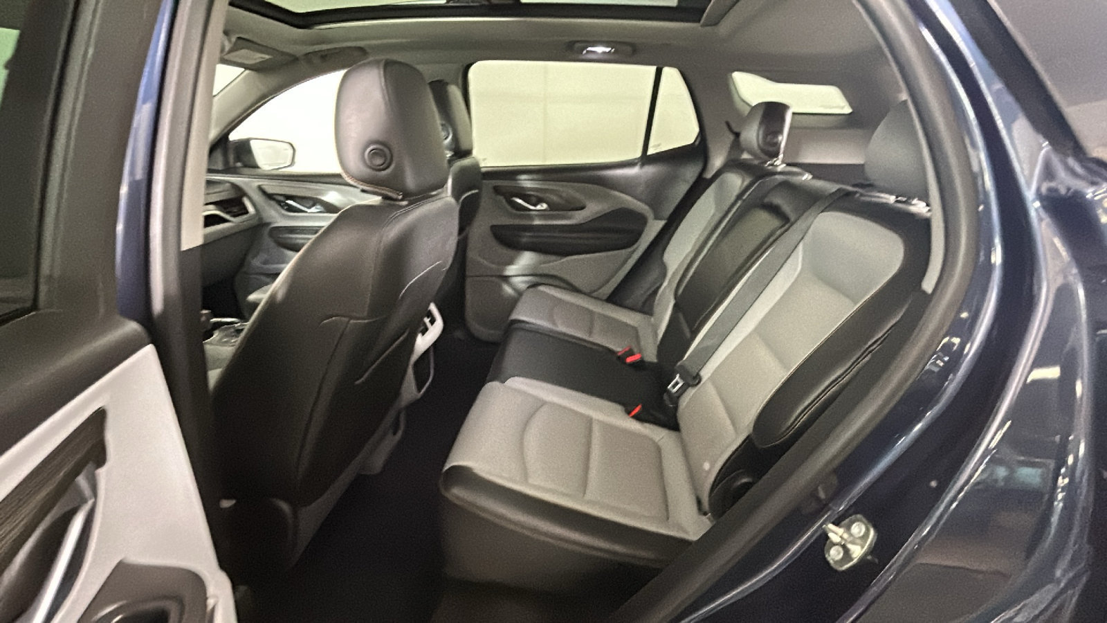 Used 2018 GMC Terrain SLT w/ Preferred Package AWD/4WD image 31