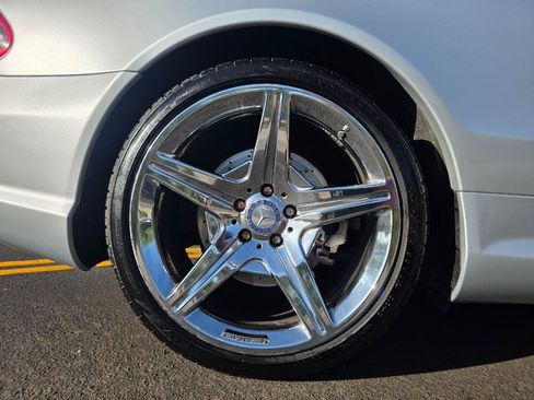 Used 2011 Mercedes-Benz SL 550 w/ Premium I Pkg image 19