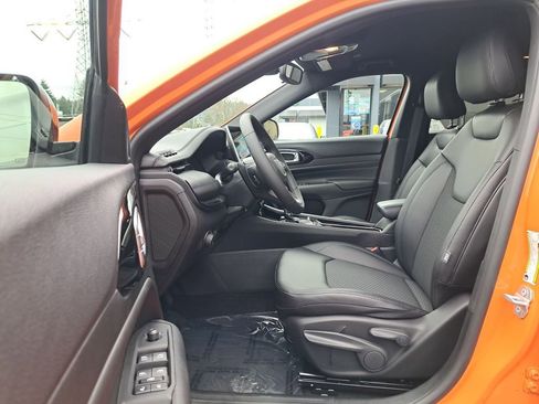 New 2026 Jeep Compass Latitude image 11