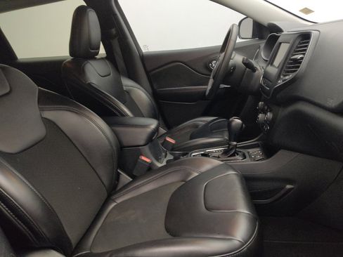 Used 2020 Jeep Cherokee Latitude Plus FWD image 21
