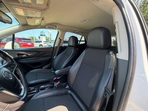 Used 2022 Buick Encore Preferred w/ Safety Package FWD image 11