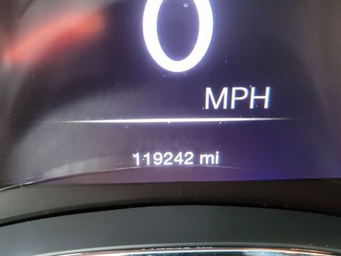 Used 2019 Jeep Grand Cherokee Laredo AWD/4WD image 34