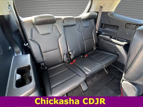 Used 2025 Kia Telluride S image 25