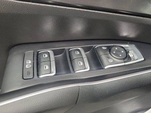 Certified 2023 Kia Sorento S FWD image 20