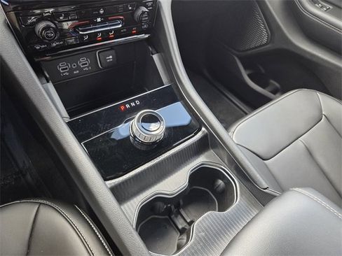 Certified 2025 Jeep Grand Cherokee Limited w/ Black Appearance Package image 26