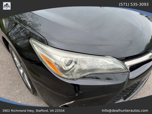 Used 2015 Toyota Camry SE FWD image 4