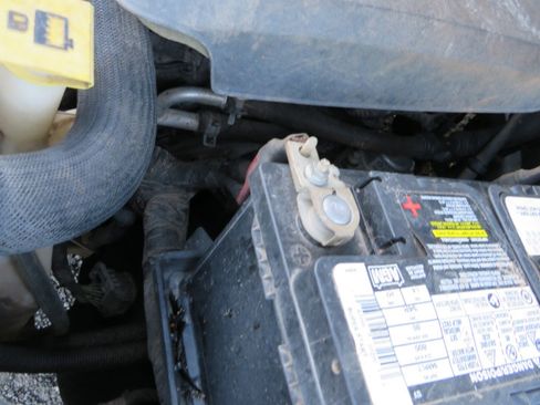 Used 2013 Chrysler Town & Country Touring image 33