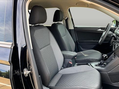 Used 2018 Volkswagen Tiguan S FWD image 8
