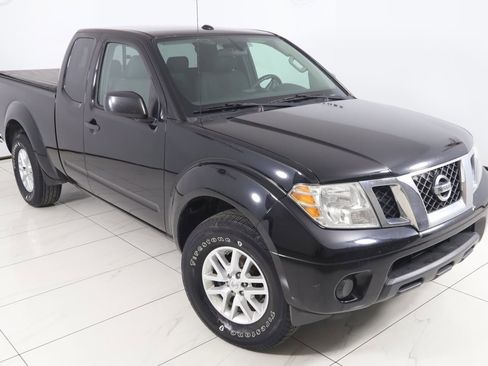 Used 2015 Nissan Frontier SV image 13