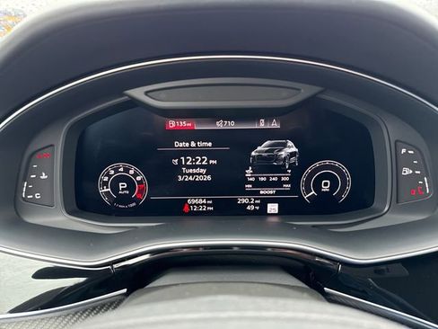 Used 2020 Audi RS Q8 w/ Carbon Optic Package AWD/4WD image 25