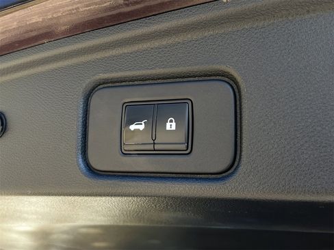 Certified 2022 Nissan Pathfinder SL w/ SL Premium Package image 29