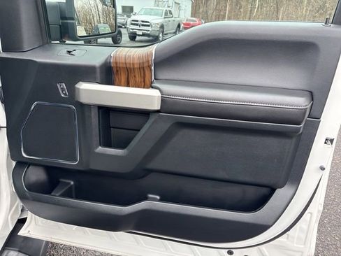 Used 2019 Ford F150 Lariat w/ Trailer Tow Package image 19