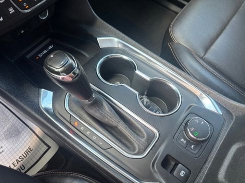 Used 2018 Chevrolet Traverse Premier w/ Redline Edition image 26