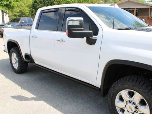 Used 2023 Chevrolet Silverado 2500 LTZ w/ LTZ Plus Package image 10