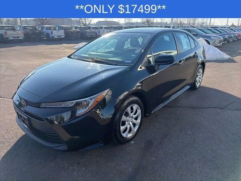 Used 2024 Toyota Corolla LE image 3
