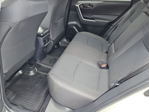 Used 2024 Toyota RAV4 LE AWD/4WD image 9