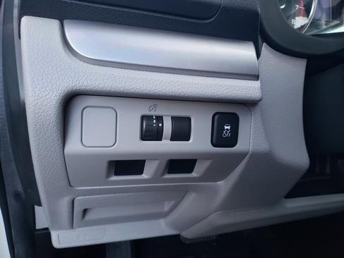 Used 2015 Subaru Forester 2.5i Premium image 16