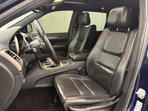 Used 2017 Jeep Grand Cherokee Limited AWD/4WD image 8