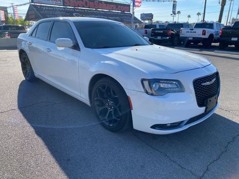 Used 2019 Chrysler 300 S image 3