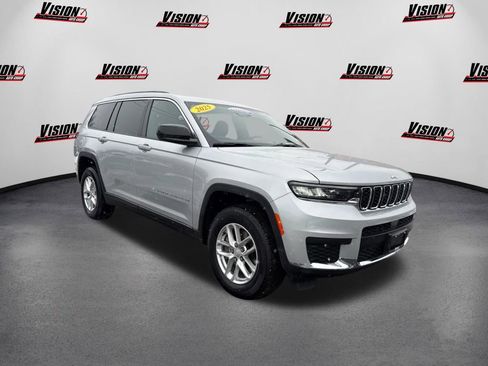 Used 2025 Jeep Grand Cherokee L Laredo w/ Luxury Tech Group I image 3
