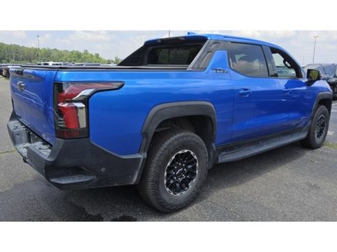 Used 2026 Chevrolet Silverado EV Trail Boss AWD/4WD image 3