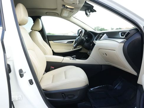 Used 2020 INFINITI QX50 Luxe w/ Navigation Package image 21