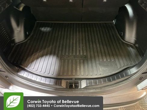 Used 2018 Toyota RAV4 XLE image 23