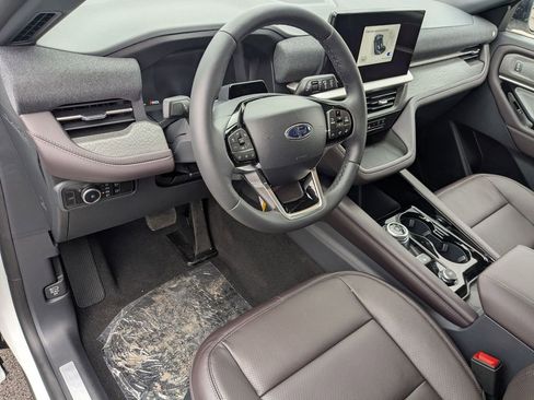 New 2026 Ford Explorer Platinum image 17