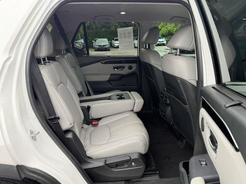 Used 2023 Honda Pilot EX-L image 16