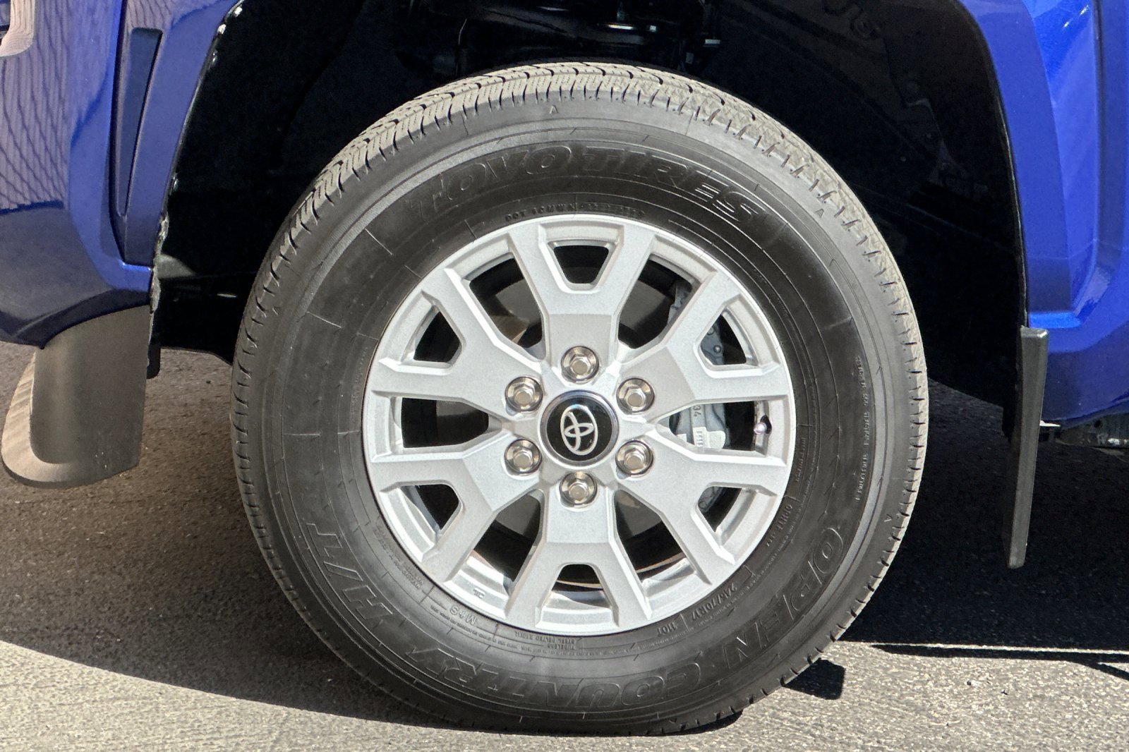 Used 2024 Toyota Tacoma SR5 AWD/4WD image 26