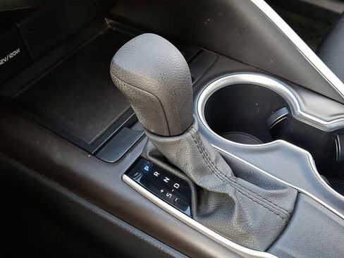 Used 2021 Toyota Camry LE image 14